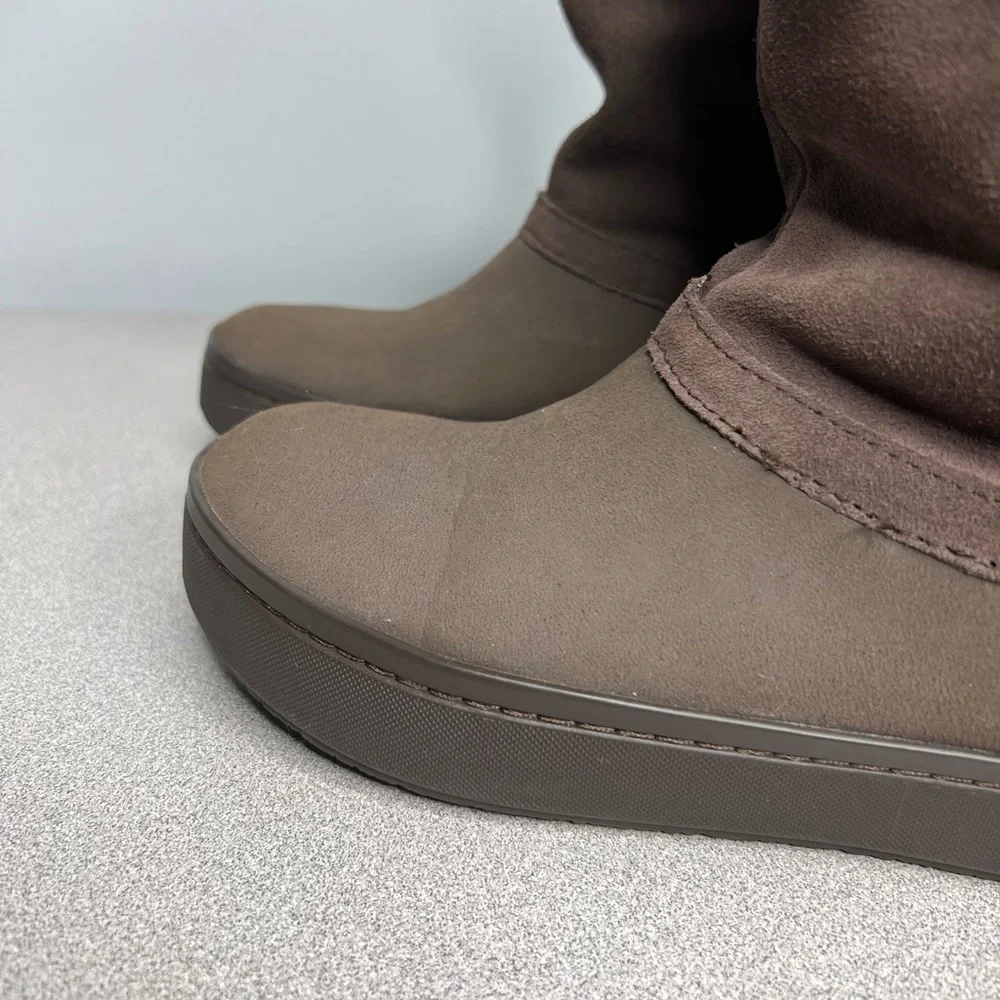 CROCS Brown Women's Shearling Lining Button Outdoor Adventure Boo Boots/Booties